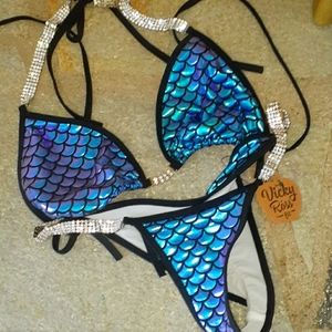 Vicky Ross Fit competition suit